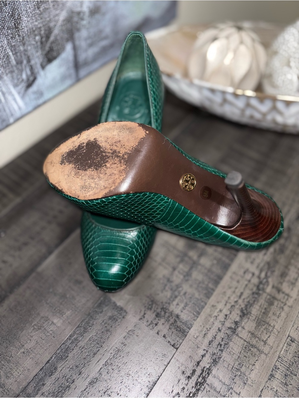 Tory Burch embossed leather animal print pumps BEAUTIFUL emerald green SZ 5 - Picture 5 of 8